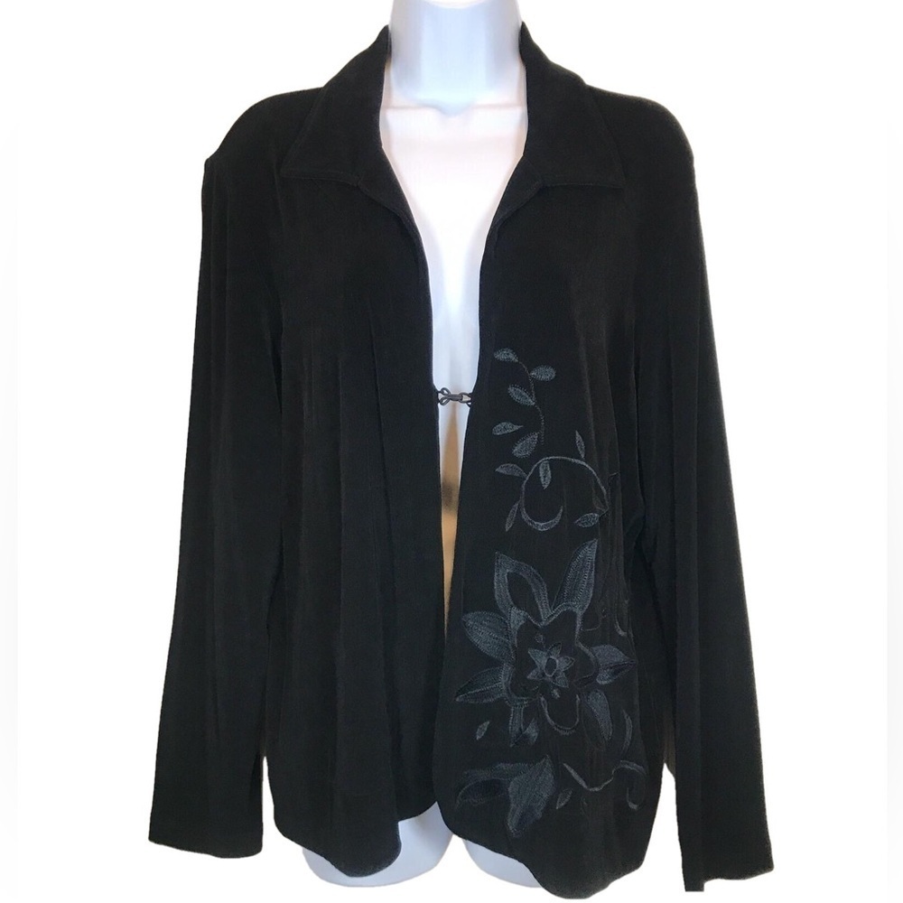 CHICOS TRAVELERS PACKABLE WRINKLE FREE, STRETCH EMBROIDERED CARDIGAN SZ 2, BLACK